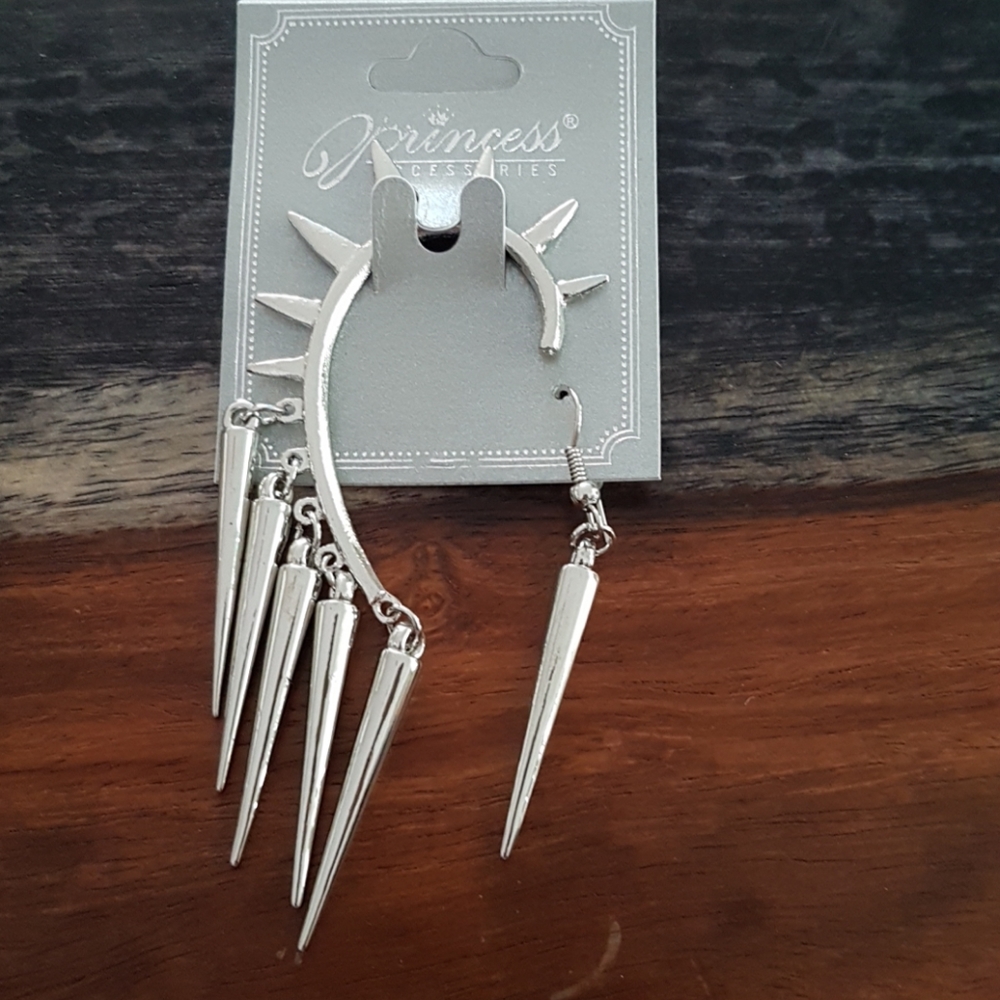 NEW EAR CUFF AND EARRING COSTUME JEWELRY